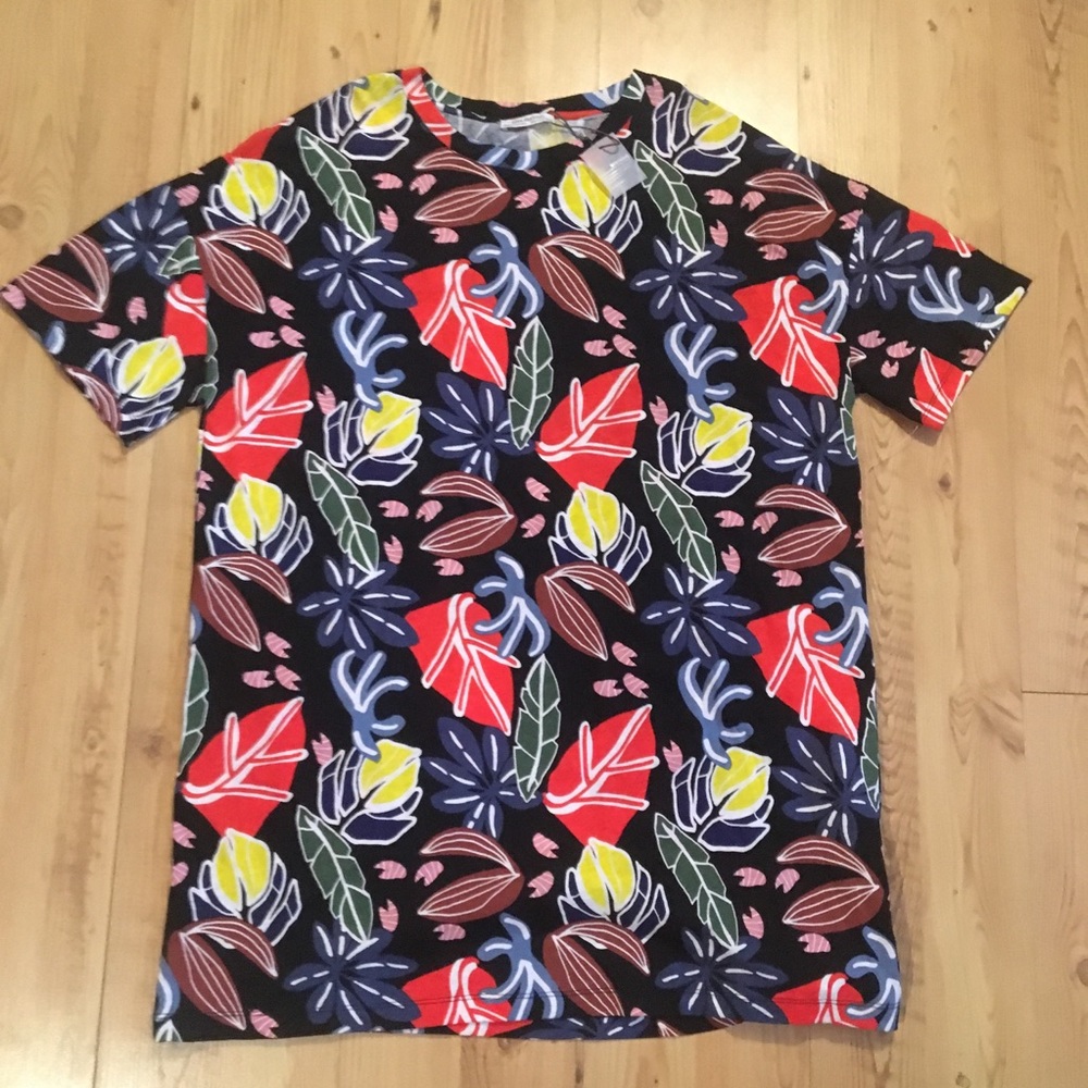 Zara Trafaluc Over Sized Womens T shirt Size Small